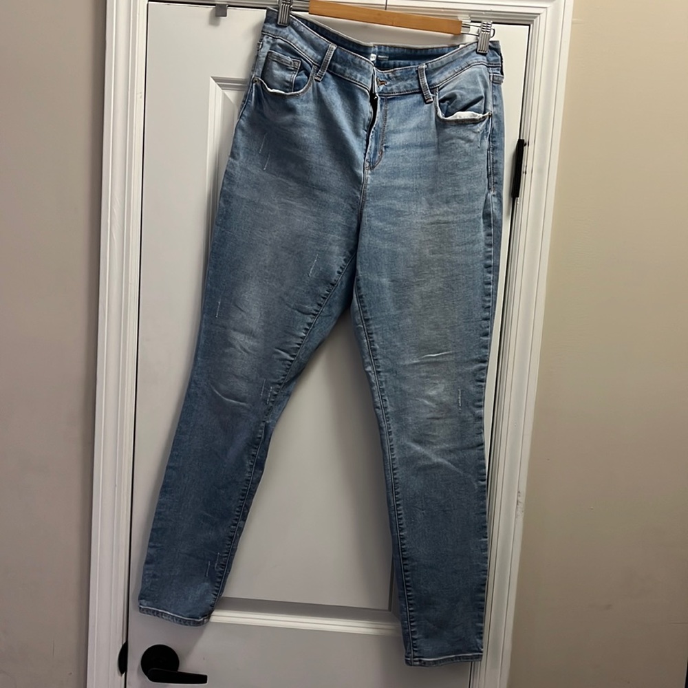 Old Navy, super skinny, light blue jeans. Size 14. Small, Deconstructed details.